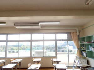 勝浦中学校空調設備設置工事_03
