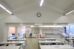 千葉明徳高等学校　学生ホール棟空調機更新工事_02