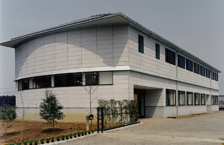 竣工当時の新社屋。（現在の千葉営業所）